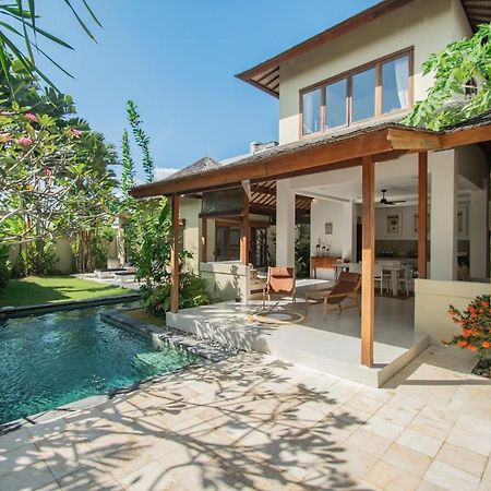 Villa Shanti, Sitara Villa Group 세미냑 외부 사진