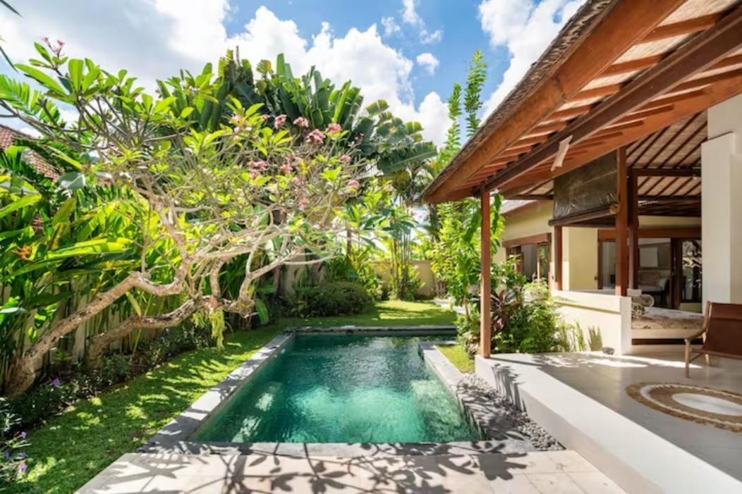 Villa Shanti, Sitara Villa Group 세미냑 외부 사진