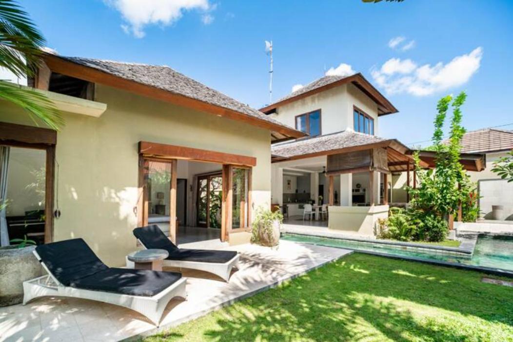 Villa Shanti, Sitara Villa Group 세미냑 외부 사진